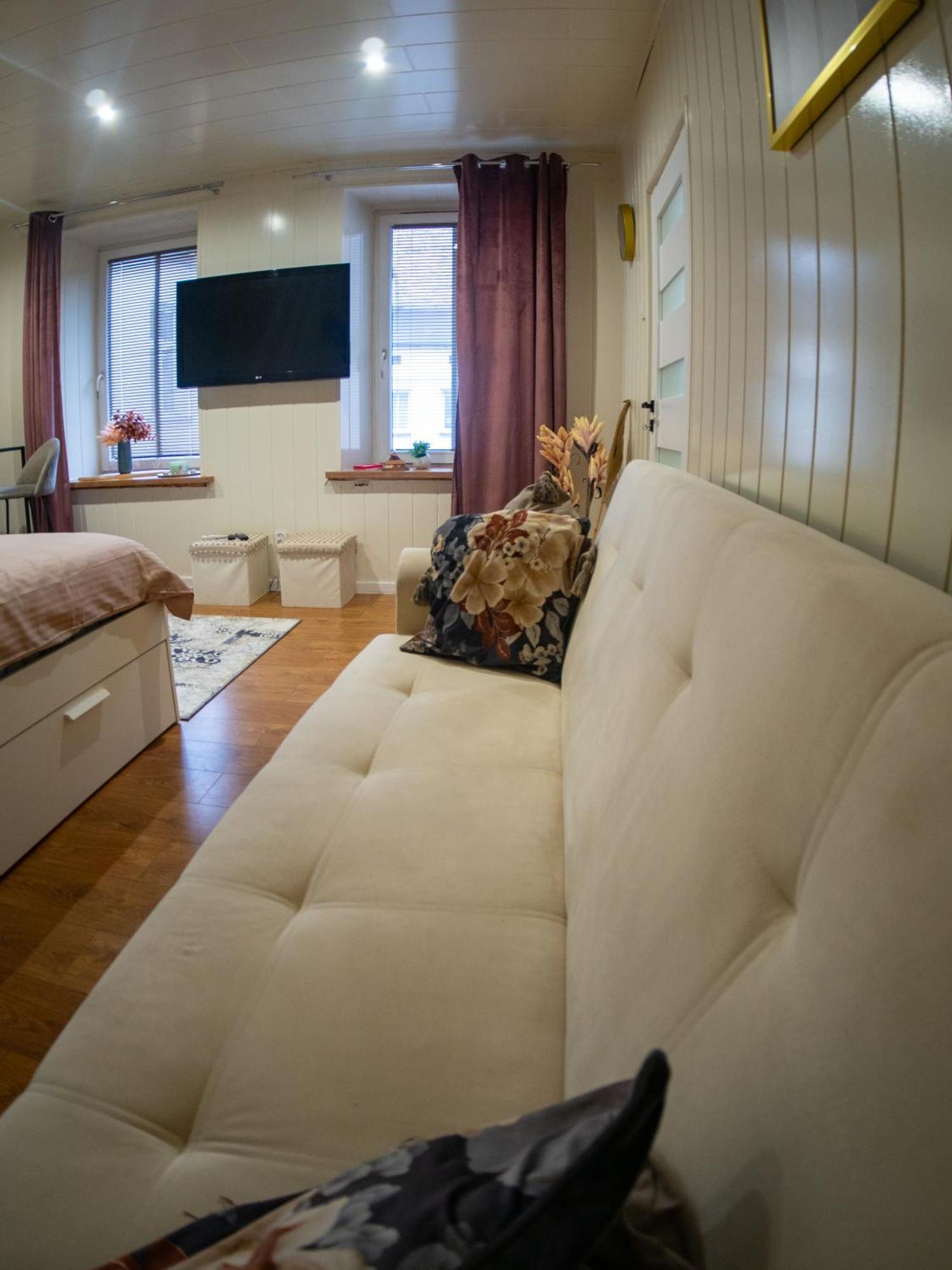 Apartament Classic Comfort Aleja Nmp 8 - Free Parking Apartman Częstochowa Kültér fotó